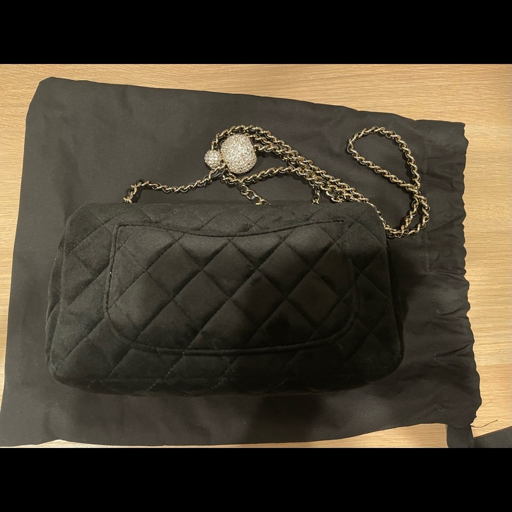 Chanel Pearl Crush Mini Rectangular Bag - Picture 4 of 15